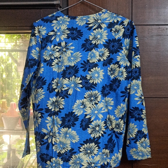 Shrug - Picture 2 of 3